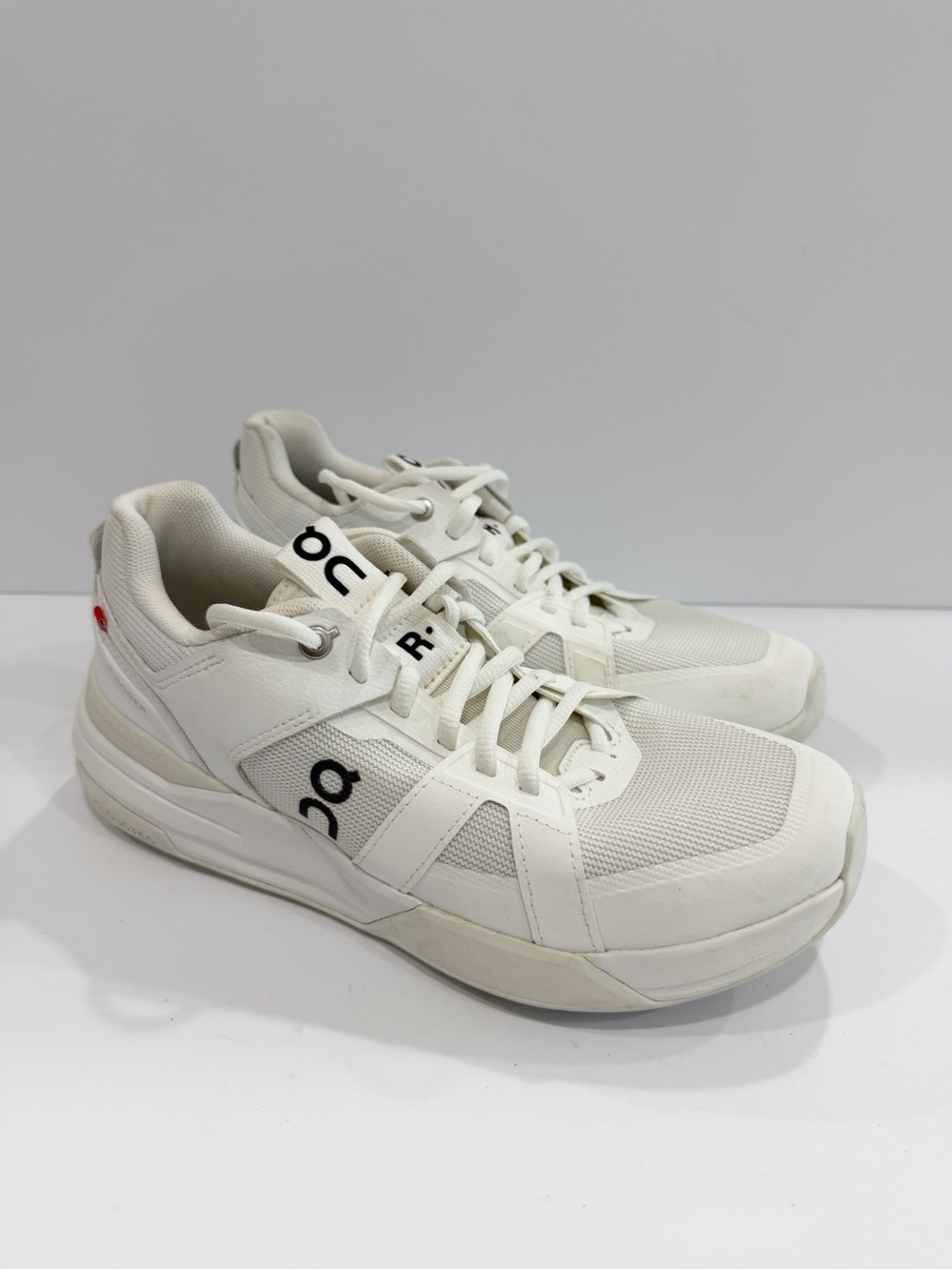 On Running The Roger Clubhouse Pro Women’s Tennis Shoes